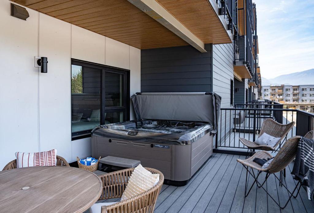 Appartamento Ghost Peak By Revelstoke Vacations Esterno foto